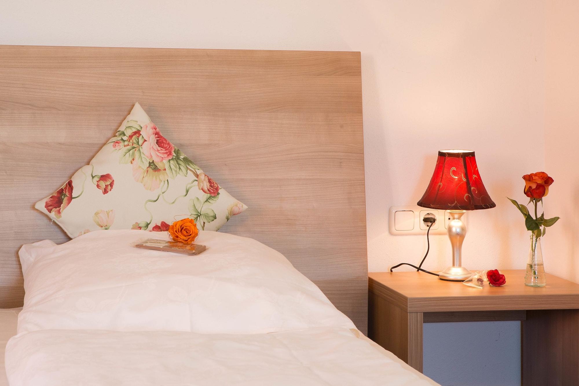 Boutiquehotel Goldene Rose - Self-Check-In Rothenburg ob der Tauber Luaran gambar