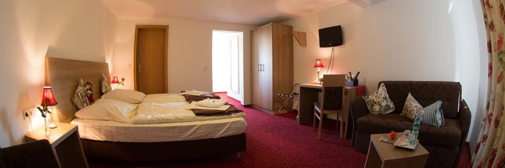Boutiquehotel Goldene Rose - Self-Check-In Rothenburg ob der Tauber Luaran gambar